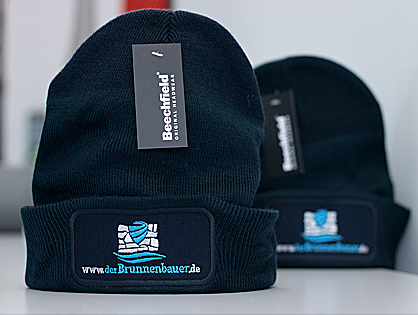 Bestickte Wollmütze